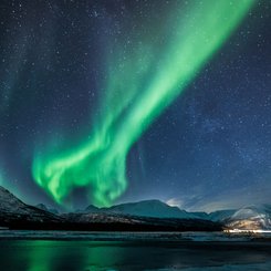 Northern_lights_Tromsoe_©_Arktis_Tours