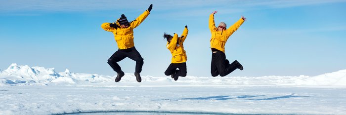 Arctic_Ocean_Atlantic_Svalbald_Jumping_©_Penny_Ashford_Quark_Expeditions