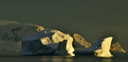 Gerlache-Strait_February_©_Polar_Latitudes