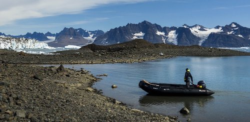 East_Greenland_Nansen_Fjord_Zodiac__c__Albatros_Polar_Latitudes_Expeditions