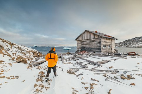 High_Arctic_Hut_©_David_Merron_Quark_Expeditions