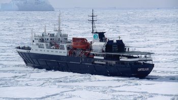 MV_Ortelius_Pack_ice_Ross_Sea_©_Oceanwide_Expeditions