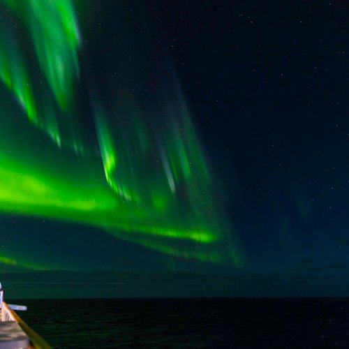 Northern_Lights_Thingeyri_Iceland__c__Aurora_Expeditions_Adrian_Wlodarczyk