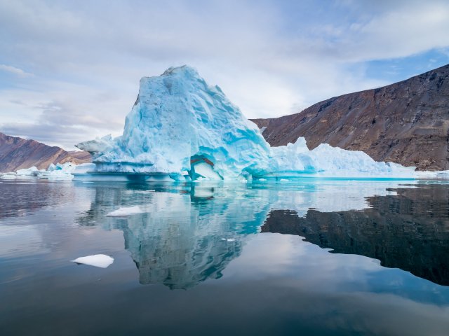 Nordvest_Fjord_Eskimobugt_Scoresbysund_East_Greenland_©_Aurora_Expeditons_Matt_Horspool