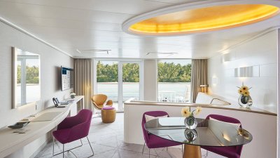 INS_SPI_Grand Suite_Wohnbereich1 _©_Hapag_Lloyd_Cruises