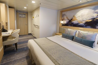 Ocean_Studio_Single_Cabin__c__Quark_Expeditions