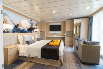 Ocean_Explorer_Owners_Suite__c__Quark_Expeditions