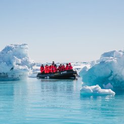 Zodiac_Cruise_Svalbard_©_John_Bozinov_Poseidon_Expeditions