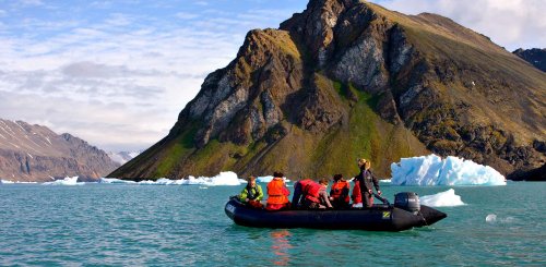 Norway_Svalbard_zodiac__c__Albatros_Polar_Latitudes_Expeditions