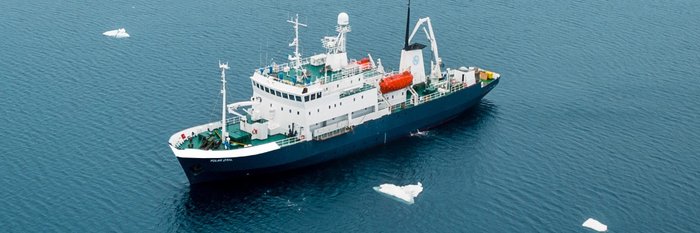 polar-athena-cruising-the-sea-ice-2-lars-korvald-secret-atlas