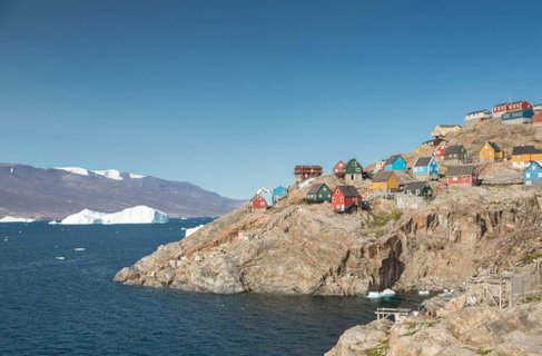 Coast_Northwest_Greenland_Ocean_Explorer__c__Quark_Expeditions