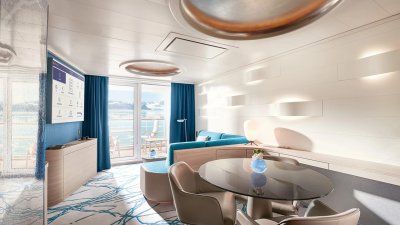 NAT_SPI_Junior Suite_Wohnbereich_©_Hapag_Lloyd_Cruises