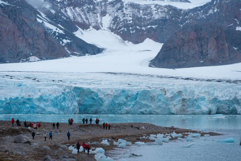 14_of_July_Glacier_Around_Spitsbergen_Kvitoya_©_Zoutfotografie_Oceanwide_Expeditions