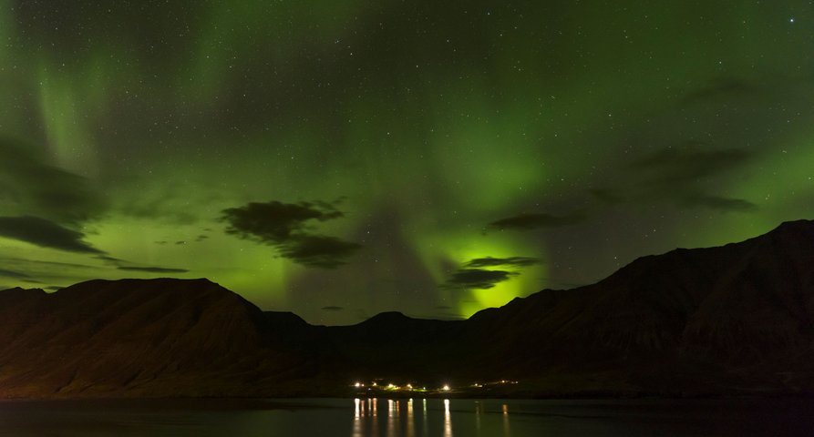 Nordlicht_Olafsjoerdur_Nord_Island_©_Martin_Zwick_Naturfotografie