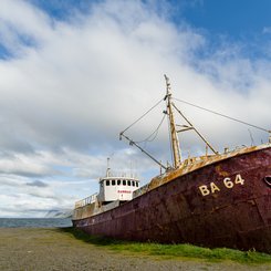 Das Wrack der Gardar, dem ersten Stahlschiff Islands. Die Westfjorde (Vestfirdir) von Island_©_Martin_Zwick_Naturfoto