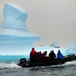Ice_Zodiac_Antarctica_©_Lopez_Tapia_Antarpply_Expeditions