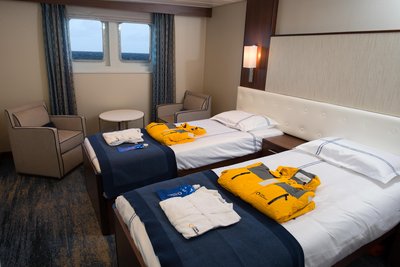 Ocean_Adventurer_Deluxe_Cabin_©_Quark_Expeditions