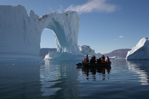 Zodiac_cruising_Scoresby_Sund_Greenland_©_Oceanwide_Expeditions