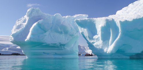Ice_Zodiac_Antarctica_©_Eric_Giuliani_Antarpply_Expeditions