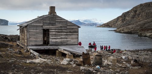 East_Greenland_Hut_©_Anthony_Smith_Poseidon_Expeditions