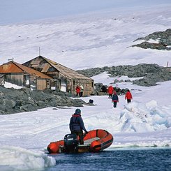 Mawsons_Hut_Antarctica_©_NJ_Russ_Heritage_Expeditions