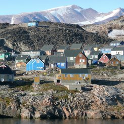 Ittoqqortoormiit_Houses_Greenland_©_Rob_Tully_Oceanwide_Expeditions
