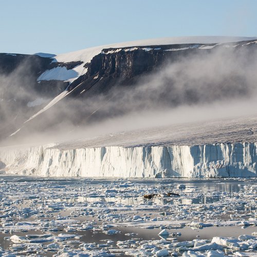 Hall_Island_Franz_Josef_Land_©_Poseidon_Expeditions