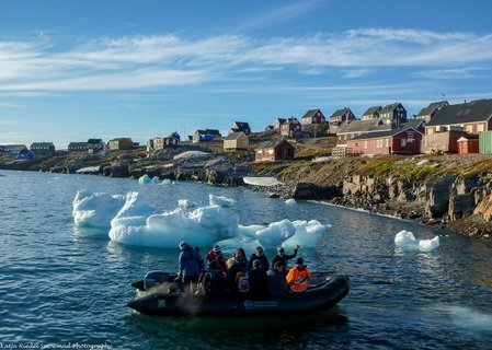 Ittoqqortoormiit_Zodiac_landing_Greenland_©_Katja_Riedel_Oceanwide_Expeditions