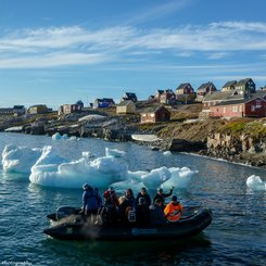Ittoqqortoormiit_Zodiac_landing_Greenland_©_Katja_Riedel_Oceanwide_Expeditions