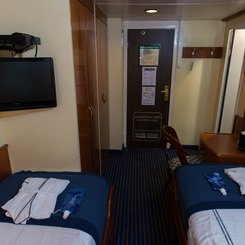 Ocean_Adventurer_Lower_Deck_Twin_Cabin_©_Quark_Expeditions