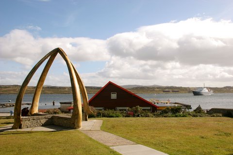 Whalebone_Arch_Stanley_Falkland_Islands_©_Jan_Bryde_Oceanwide_Expeditions