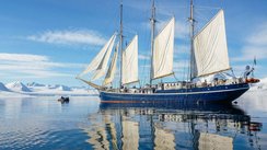 SV_Rembrandt_van_Rijn_North_Spitsbergen_Arctic_©_Katja_Riedel_Oceanwide_Expeditions