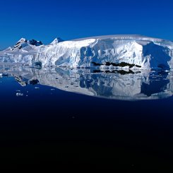 Ice_Antarctica_©_Weisheng_Lin_Antarpply_Expeditions