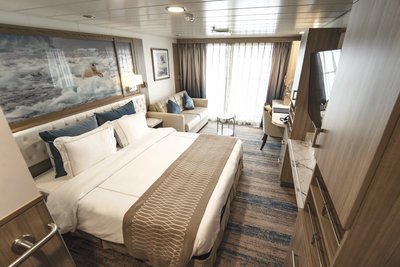 Greg_Mortimer_Balcony_Stateroom_©_Aurora_Expeditions