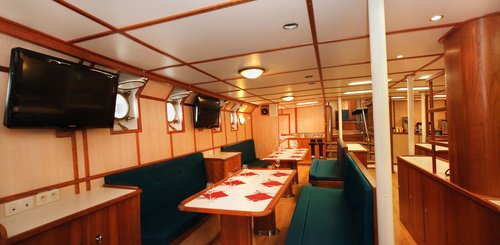 SV_Rembrandt_van_Rijn_dining_lecture_room_©_Monica_Salmang_Oceanwide_Expeditions