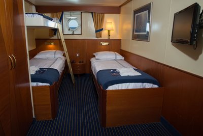 Ocean_Adventurer_Triple_Cabin_©_Quark_Expeditions