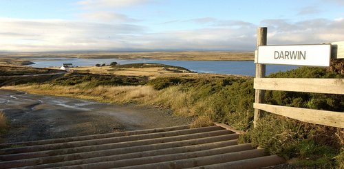 Darwin_sign_©_Falkland_Islands_Holidays