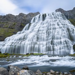 Der Wasserfall Dynjandi, ein Wahrzeichen der Westfjorde. Die Westfjorde (Vestfirdir) von Island_©_Martin_Zwick_Naturfoto