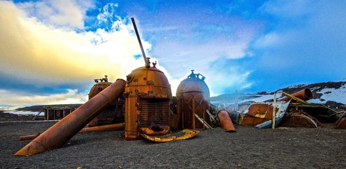 Deception_Island_Antarctica_©_Thomas_Laumeyer_Oceanwide_Expeditions