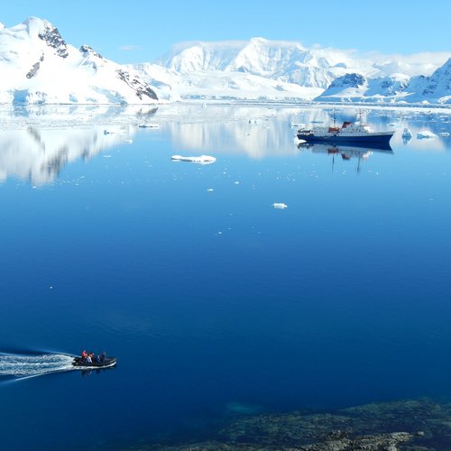 Ice_Antarctica_©_Antarpply_Expeditions