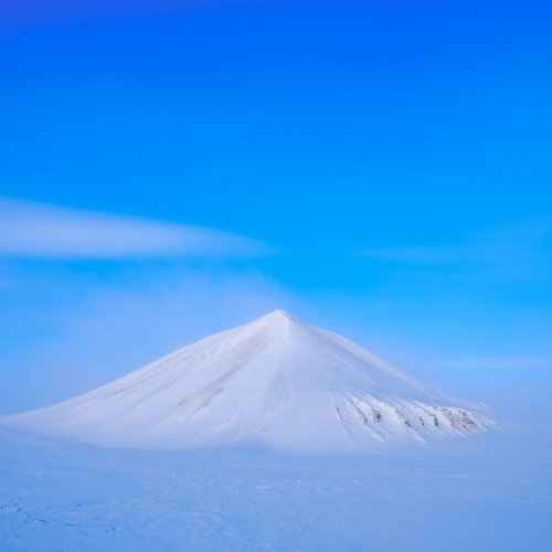 Nunatak_Von_Postbreen_Gletscher_Sassen-Buensow_Land_Nationalpark_Spitzbergen_Norwegen_©_Martin_Zwick_Naturfoto