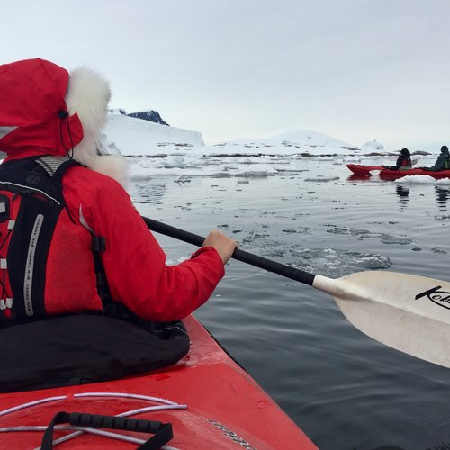 Antarctic_Kayaking_©_Oceanwide_Expeditions